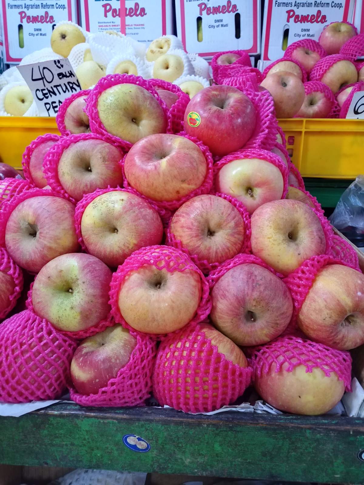 Red apple (80)